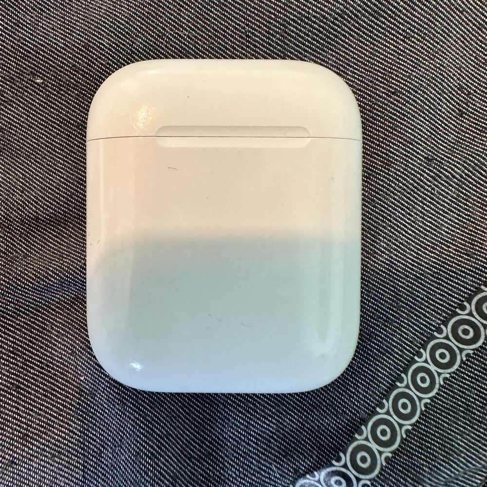 Apple AirPods 1st gen